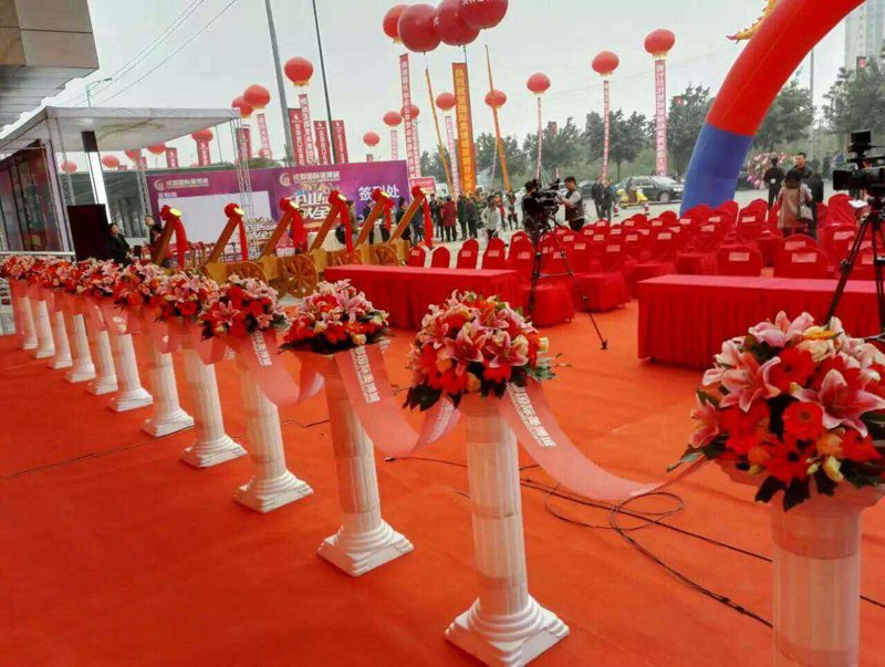 广告设计：从传统到现代的华丽转身